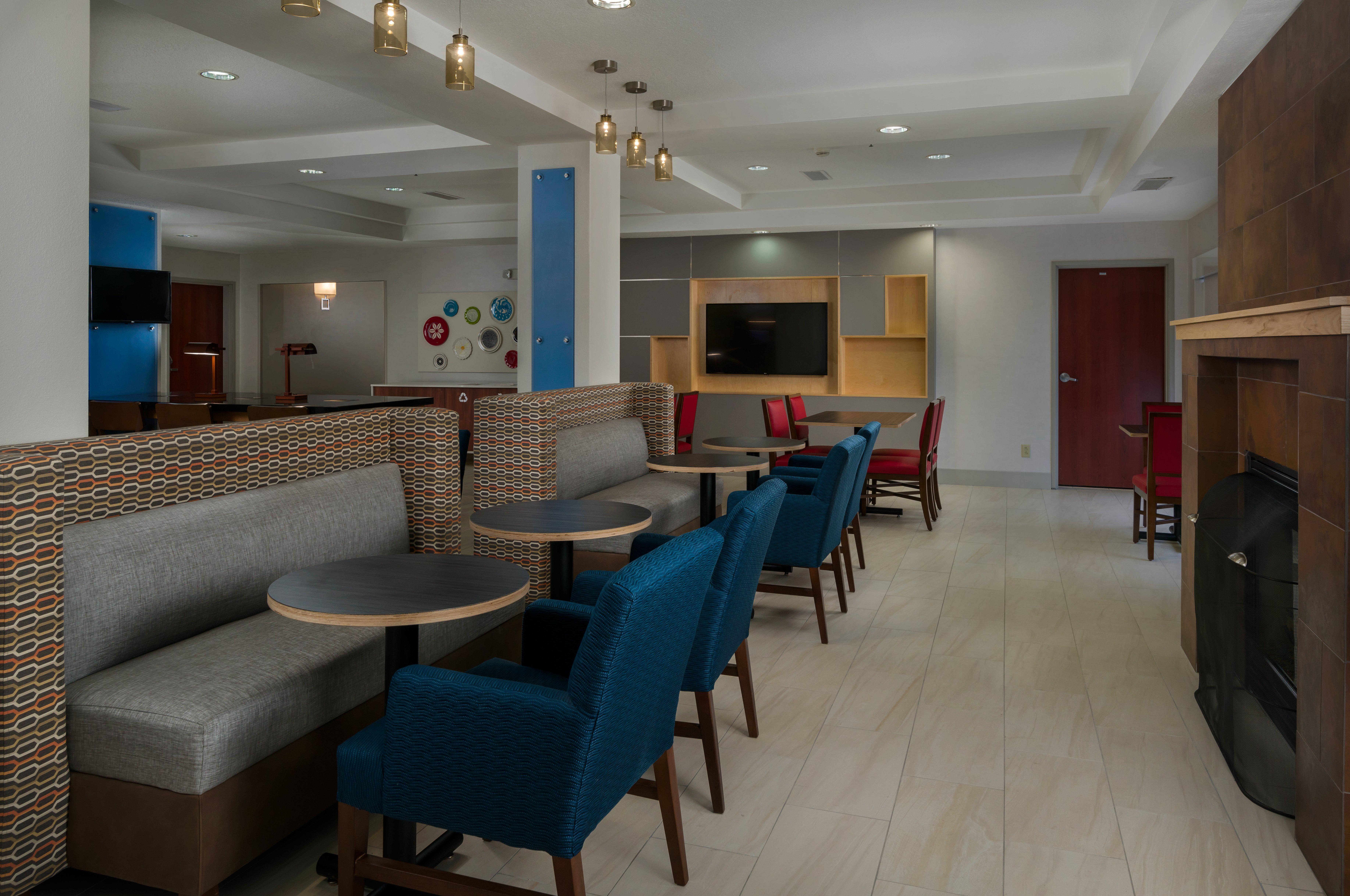 Holiday Inn Express Lawrence By Ihg Ngoại thất bức ảnh