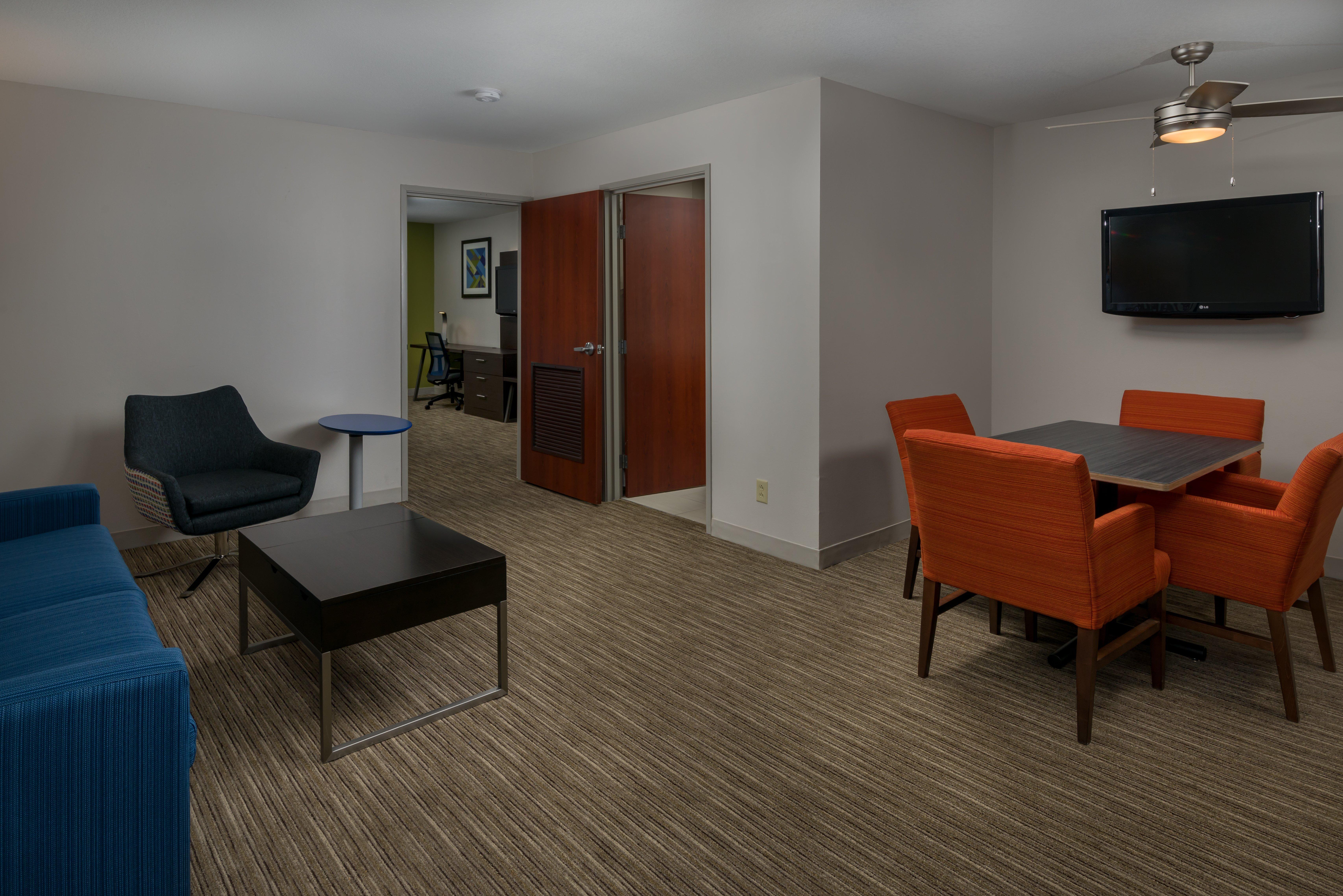 Holiday Inn Express Lawrence By Ihg Ngoại thất bức ảnh