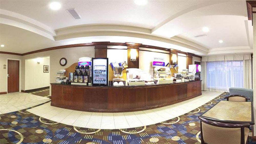 Holiday Inn Express Lawrence By Ihg Ngoại thất bức ảnh