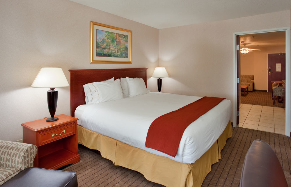 Holiday Inn Express Lawrence By Ihg Ngoại thất bức ảnh