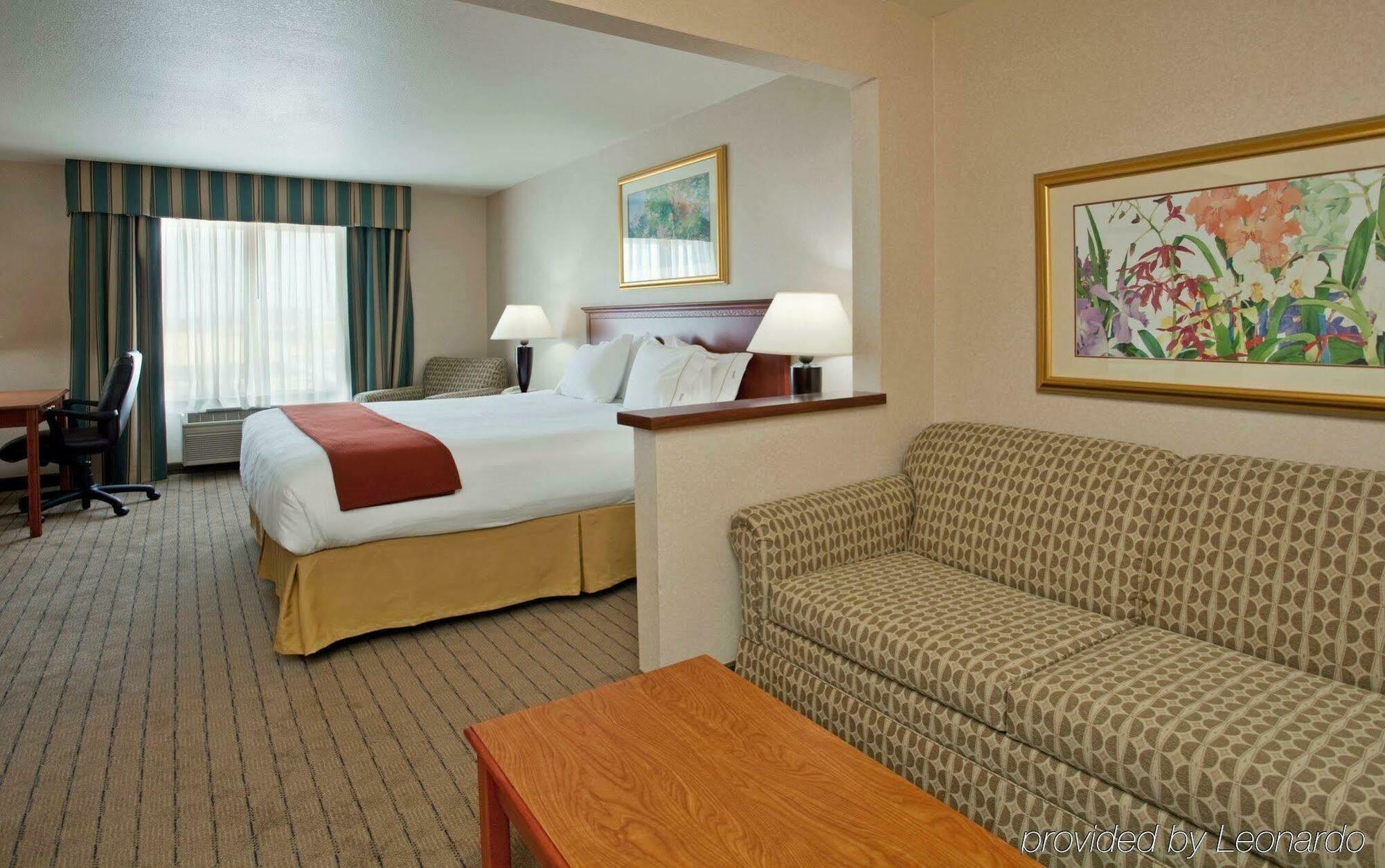 Holiday Inn Express Lawrence By Ihg Ngoại thất bức ảnh
